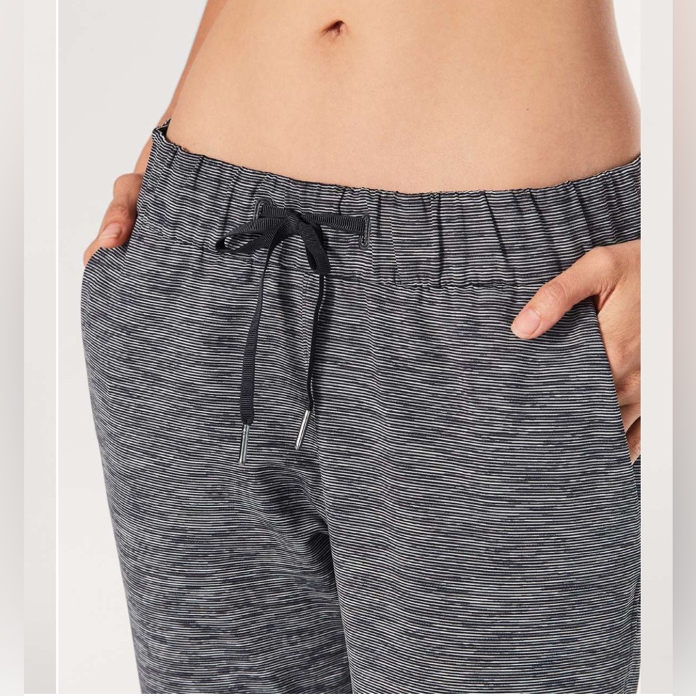 LULU🍋 On The Fly Pants 25”